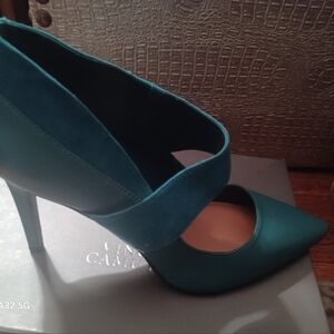 Women's VINCE CAMUTO Teal Pointed-Toe High Heel Pumps.
